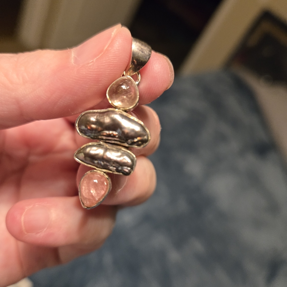 Black Pearl Pendant